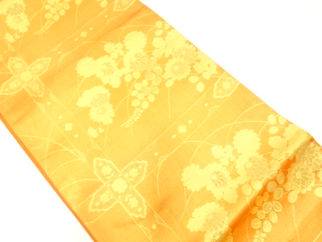 格天井に秋草模様織出し袋帯